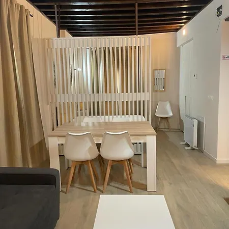 T2 Apt Nuevo En Apartment Toledo